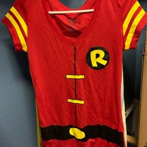 DC Comics Robin tee with removable cape